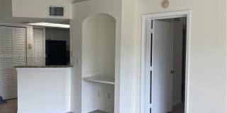 300 N Crestwood Ct N Gallery 6