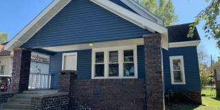 3 Bedroom/ 1/5 Bathroom House- Newly Renovated Gallery 1