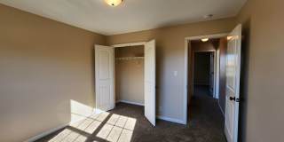 $1650 - 3 Bedroom 2 Bath Ranch Home Gallery 17