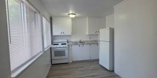 Charming 1 bed 1 bath Gallery 1