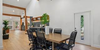 Aspire Gallery 44