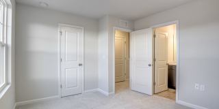 Stunning 3/3.5 Townhome in SE Raleigh Gallery 35