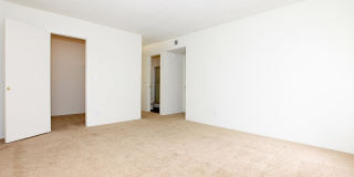 Carlyle Square Apartment Homes Gallery 27