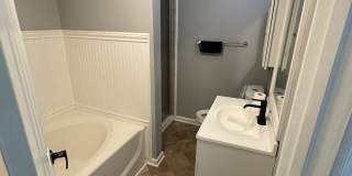 9708 LAKE POINTE Court Gallery 19