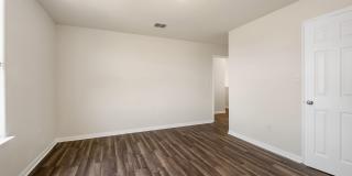 Attractive 4 Bedroom, 2.5 Bath, 2-Story Home in Manor! Gallery 23