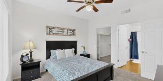 Spring River Luxury Apartment Homes Gallery 13