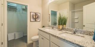 1913 NE JUANITA Place Gallery 18