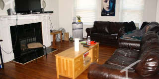 Nicely renovated 4 bed unit near BU and the Green Line. Gallery 5