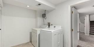 1463 Dahlia St Gallery 26