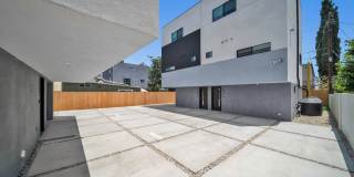 11522 Emelita Street Gallery 76