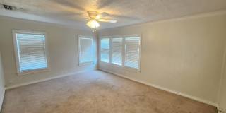 608 W 3rd Apt. B Gallery 4