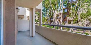 5520 Owensmouth Gallery 12