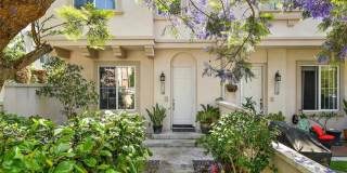 3 Bedroom + Bonus Room End Unit Townhome Gallery 1