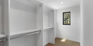 Modern Coastal Lease in Top of the World Gallery 41