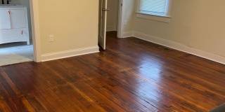 Beautifully  Renovated 2 bed 2 bath Home in Shelby Park! Gallery 8