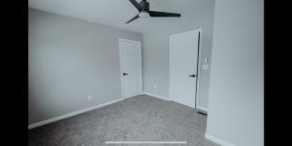 Spacious 3BR Duplex in Louisville Gallery 24