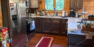 Charming Tahoe Donner Log Cabin with Hot Tub Gallery 6