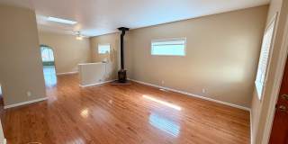 Beautiful 2 Bedroom 2 Bathroom House in Morgan Ranch Gallery 3