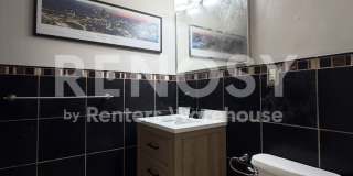 Available July 1st 2 Bedroom 1 Bath Condo in Minneapolis Available July 1st 2 Bedroom 1 Bath Condo in Minneapolis Gallery 9