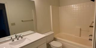 3br 2.5ba on Surrey Hills Golf Course!! Gallery 36