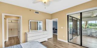 827 Oak Harbour Drive Gallery 27