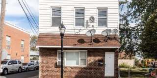 556 Roosevelt Avenue Gallery 1