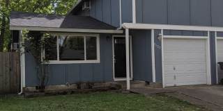 Great 2-Story, 2-Bedroom, 1.5-Bath Duplex In Springfield! Gallery 1