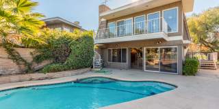 BEAUTIFUL POOL HOME ON THE LVCC GOLF COURSE Gallery 1