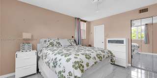 2861 Somerset Dr Gallery 21