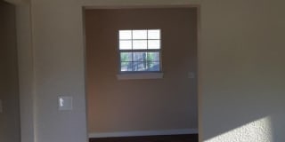 Cozy Home in Harvard Place/ Eastlawn Gallery 4