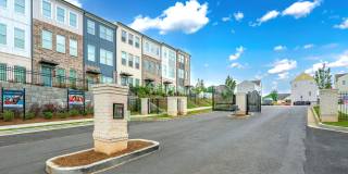 BRAND NEW Townhome located in Westside Bend! MUST SEE! Gallery 31