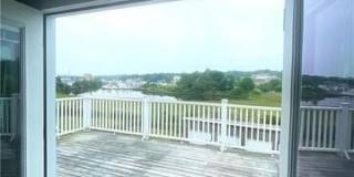 20 Jackson Avenue Gallery 4