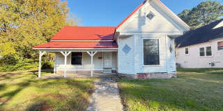2-Bedroom, 1-Bath Home in a Prime Martin Location! *REMODELED* Gallery 1