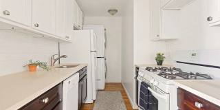 418 17th St Apt 3D Gallery 4