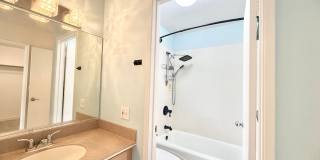 3br/2.5ba with garage, yard, solar panels in Aiea Heights! Pets Negotiable! Gallery 13