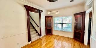 Prime Location 4 Bedroom 3 1/2 bath 2 garages! Gallery 19