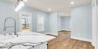 Gorgeous 3/2 Located 1 Block From Downtown Greenville! Gallery 12
