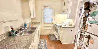 Charming 3BR Home with Large Yard & Easy I-35 Access Near Denton Gallery 8