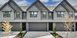Luxury Townhome for Lease at the Courtyards at Hidden Crest - 6919 NE 132nd Way Gallery 1