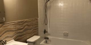 Convenient South Location!  3 Bedrooms / 2 Bathrooms Gallery 8