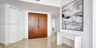9595 Collins Ave Gallery 14