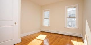 Charming 4 Bedroom-No Broker Fee Gallery 8