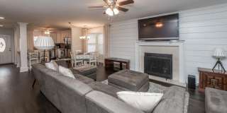 5019 Village Green Way Gallery 1