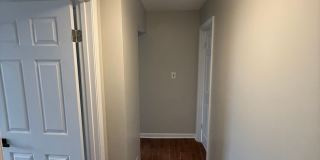Beautiful 3 Bedroom 2 bath Townhome Conveniently Located and updated Gallery 12