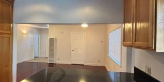 OCEAN BEACH - Spacious 2 bedroom with bonus room/office property close to OB Park & More! Gallery 23