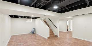 427 N Waverly Street Gallery 27