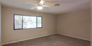 2 Bedroom Condo for Rent in Redding CA with Pool, Tennis Courts, Garage | The Bluffs Gallery 18