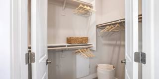 Somerset Upscale Apartments Gallery 26