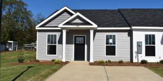 560 Hardy Point Gallery 1