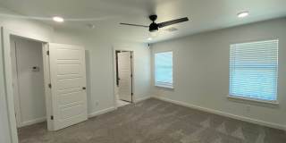 3 Bed 2.5 Bath Duplex Includes Office Space  North OKC Gallery 12